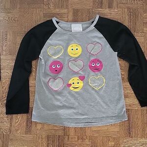🌻4/$20🌻Emoji Graphic Tee